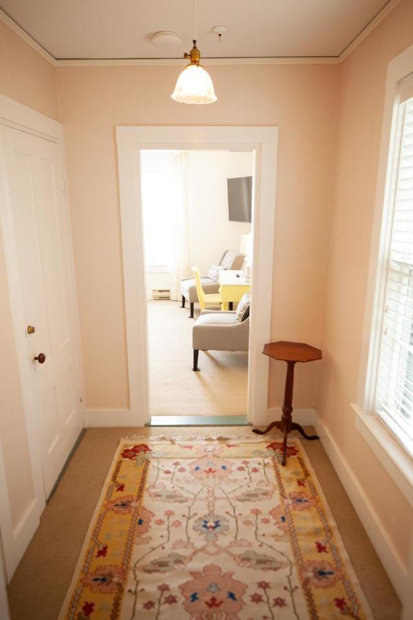 Yellow House Inn บาร์ฮาเบอร์ ภายนอก รูปภาพ